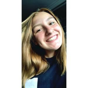 Meet your Posher, Adrianna